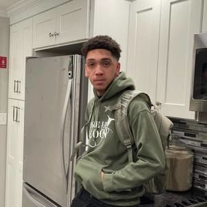 Meet your Posher, Fernandø